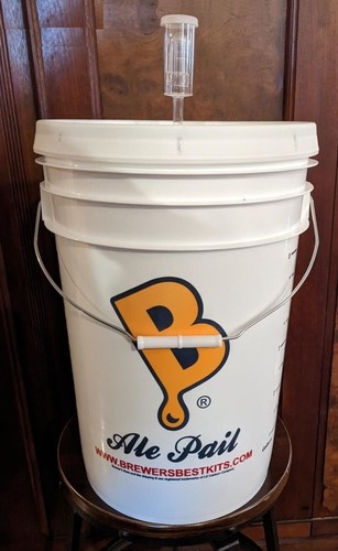 Bucket gallon primary - bucket,