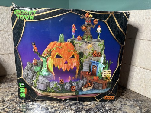 2021 lemax spooky town - lemax,