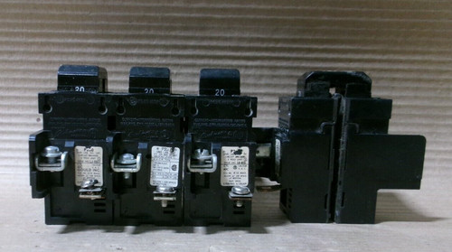 Lot pushmatic p220 2 - 4, pole