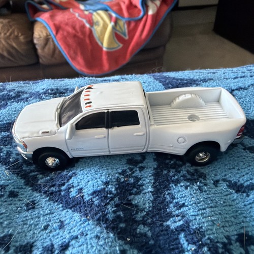Ertl 2001 dodge ram 3500 - ram,