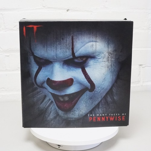 Neca the many faces - it,