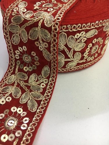 Bridal lace with - , gold