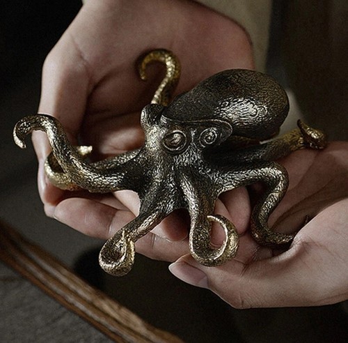 Brass big octopus animal - brass,