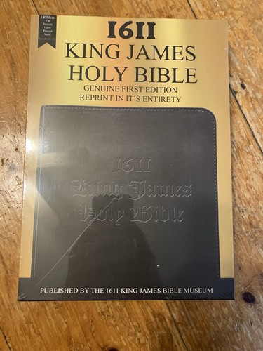 1611 king james bible original - king,