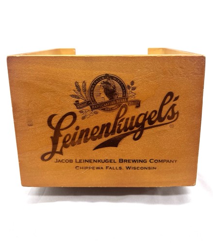 Leinenkugel wooden bar - leinenkugel’s,