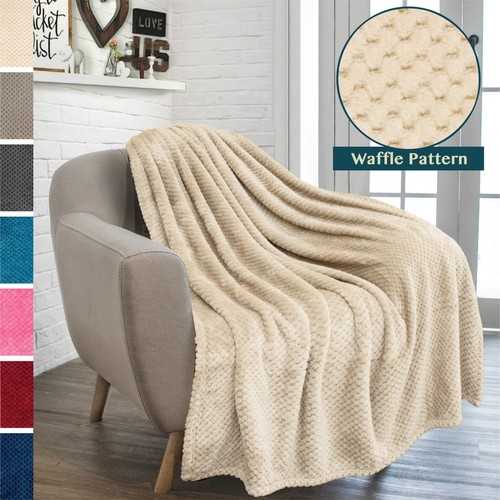 Super soft lightweight fleece - super,