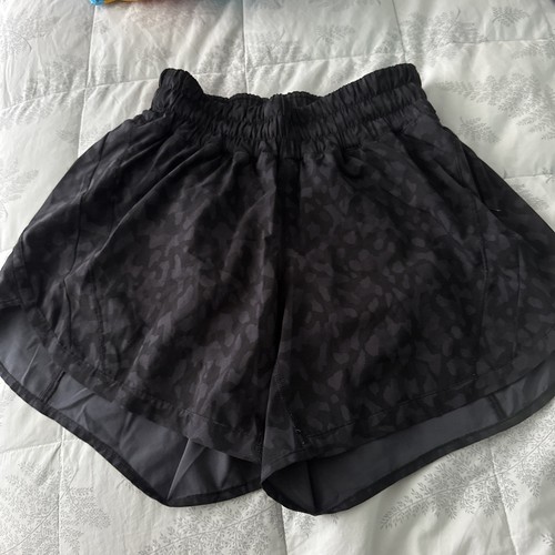 Lululemon tracker shorts - shorts, v