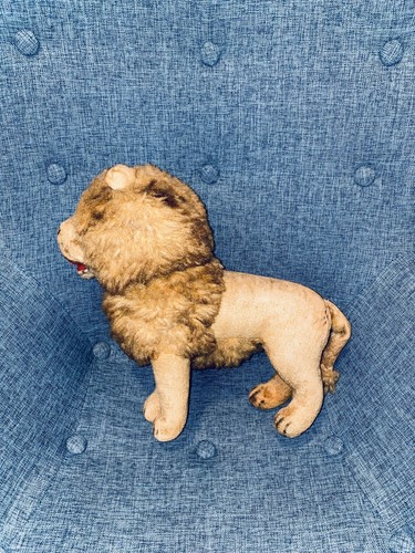 Steiff lion stuffed - 12”,