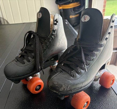 Black riedell roller skates - black,