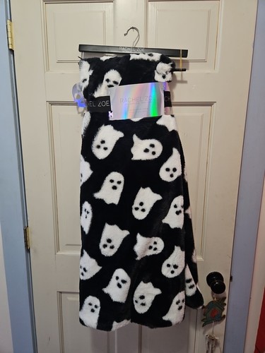 Halloween ghost white black - halloween,
