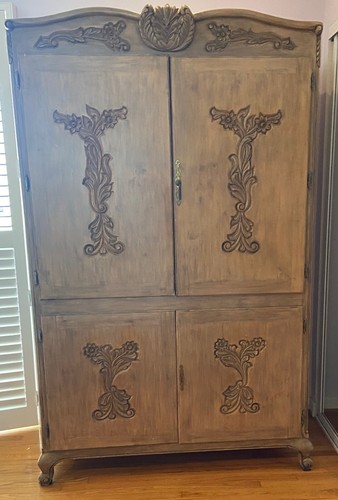 Hand carved solid wood - hand,