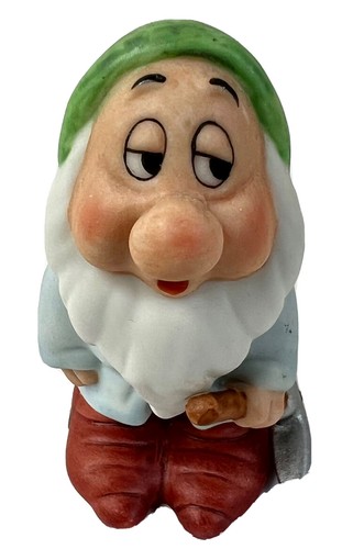 Disney sleepy snow white - snow,