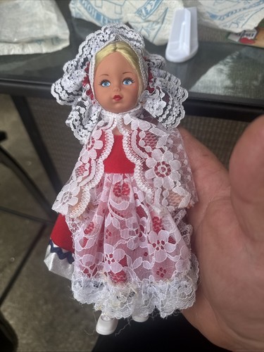 Vintage dutch girl doll lace - dutch,