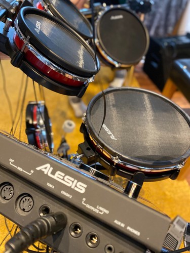 Alesis crimson drum kit - drum,