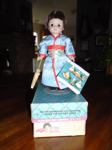 Madame alexander doll 1970 - alexander,