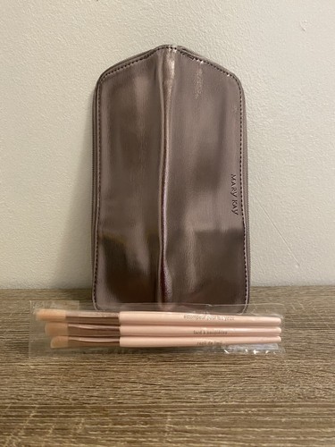 Mary kay pink - mary, brush