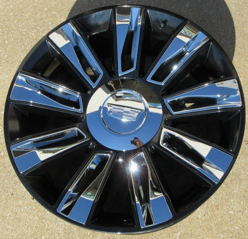 Cadillac escalade wheel - 22",