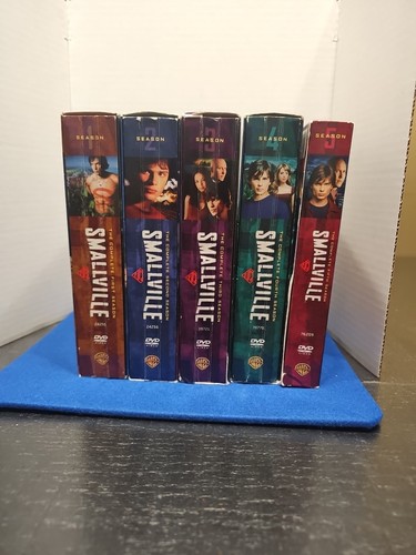 Smallville lot complete - smallville,