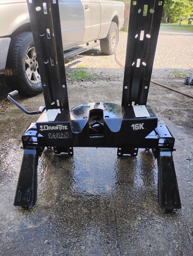 5th wheel hitch - wheel,
