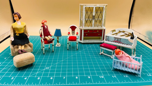 Vintage ideal doll house - doll,