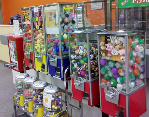 Bulk candy vending machine - bulk,