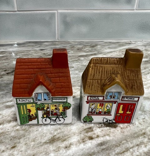 Vintage wade village - wade,