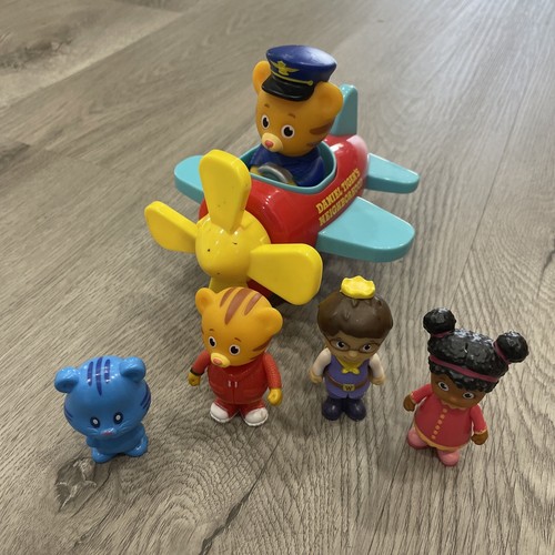 Daniel tiger neighborhood - daniel,