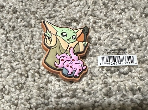 Baby yoda croc shoe charm - shoe,