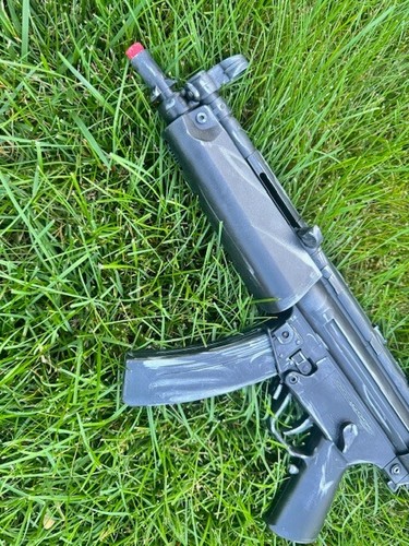 Non firing fake toy gun - non,