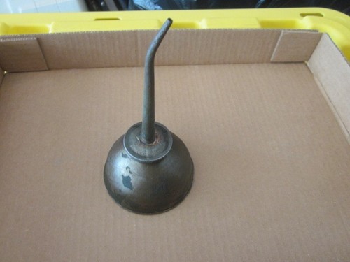 Vintage thumb pump oil - oil, can