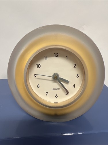 Round quartz desk - quartz, clock