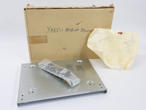 Yaesu 101 mobile - mobile, mount