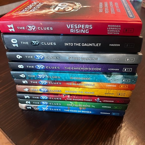 The clues book set books - clues,
