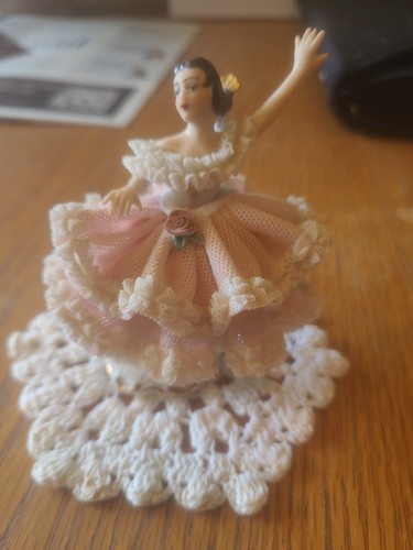 Vtg dresden lace - vtg, ballerina