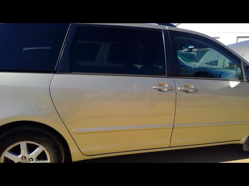 Passenger rear side door - rear, power