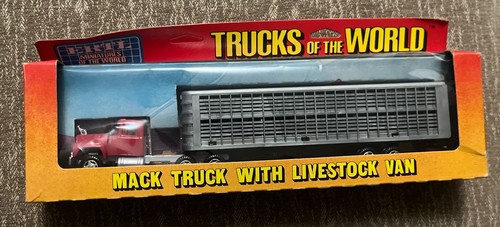Ertl mack truck with livestock - mack,