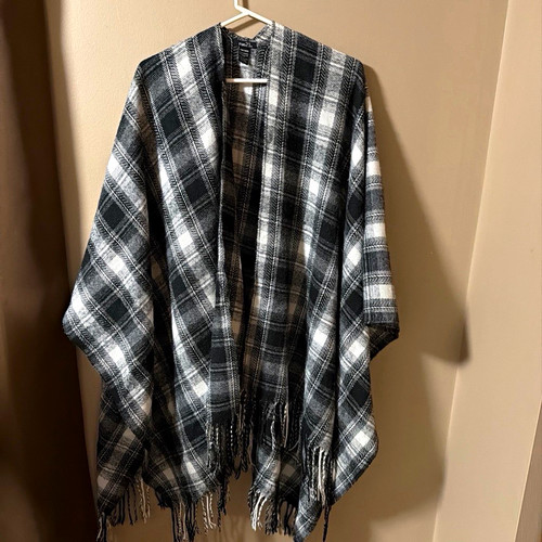 Rue21 women plaid shawl - women's,