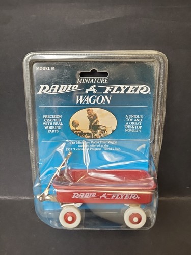 Radio flyer wagon miniature - radio,