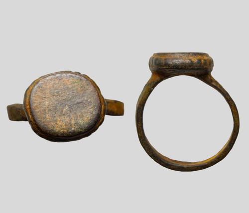 Crusader bronze ring - crusader, jerusalem