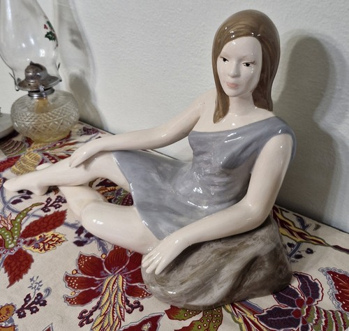 Ventage seated elegance - ventage,