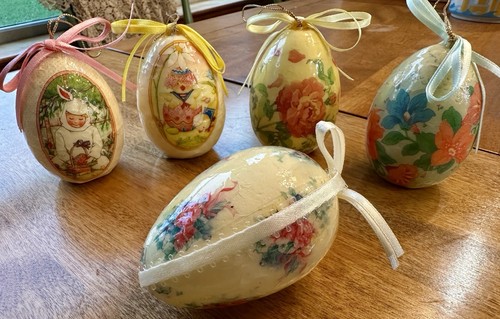 Lot papier mache eggs - 5,