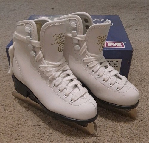 Ccm white figure skates girls - white,