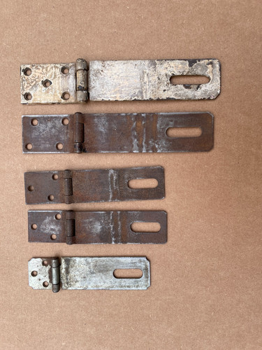 Lot vintage hasps - of,