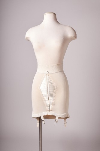 1950s waist hip girdle nylon - waist,