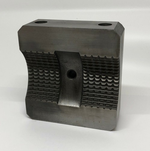 Vise jaws dies for - dies,