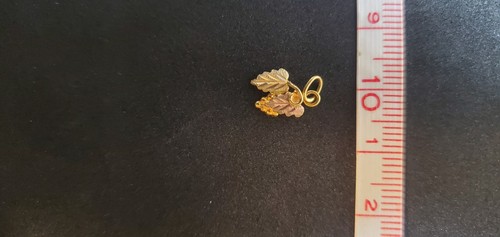 Black hills gold - black, pendant