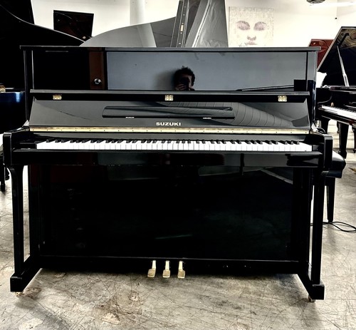 Suzuki upright piano - suzuki,