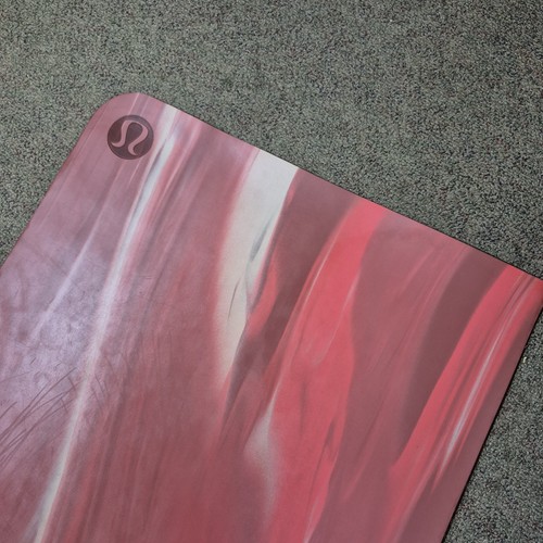 Lululemon red pink marble - red,