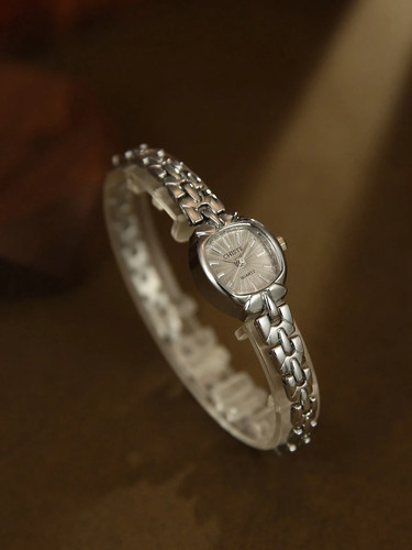 Dainty silver vintage style - dainty,