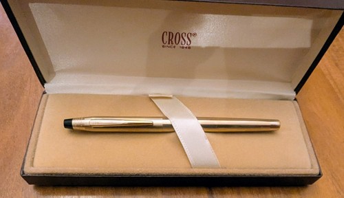 Cross new old stock gold - new,